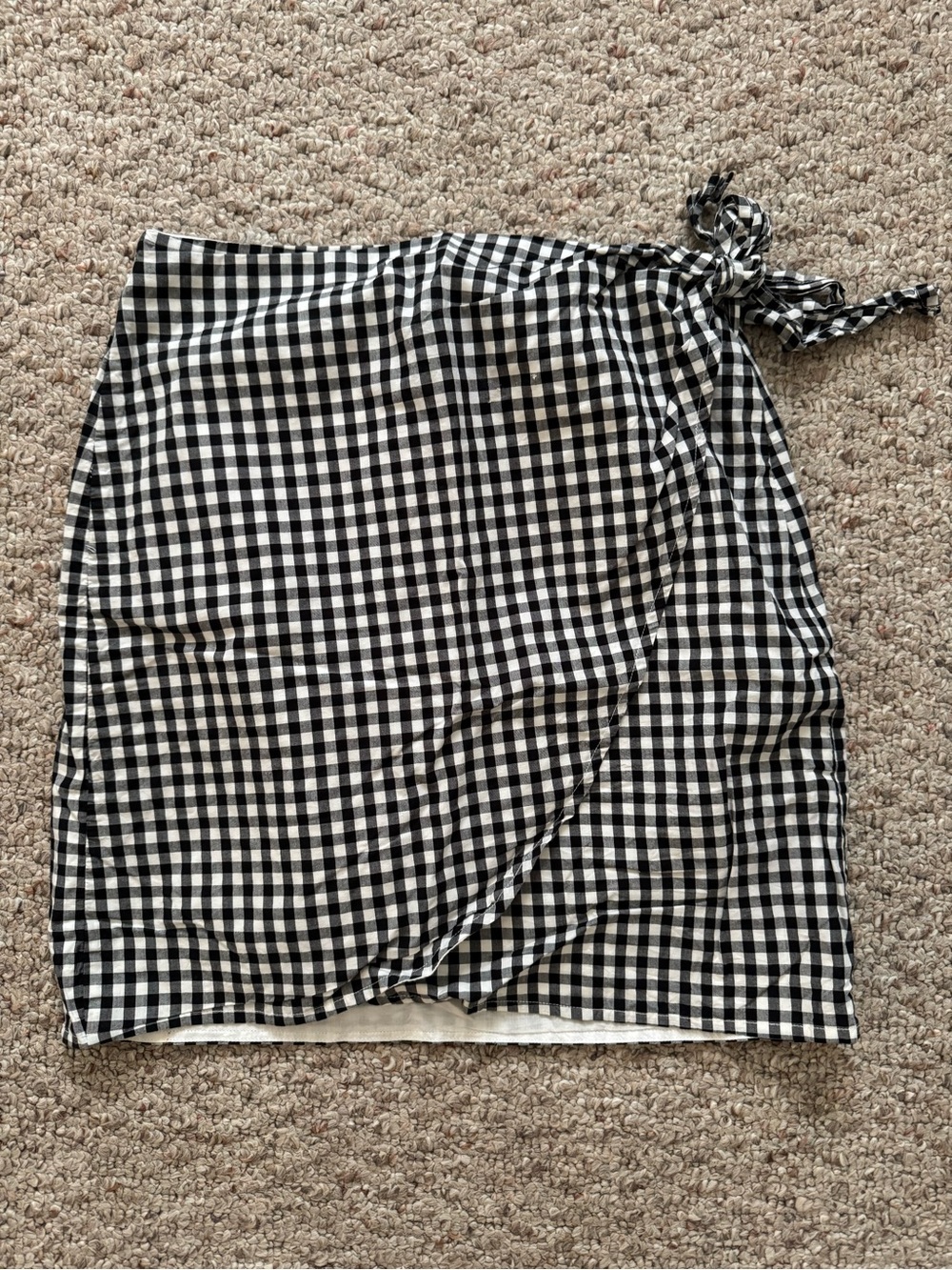 GAP Black and White Gingham Tie-Waist Mini Skirt